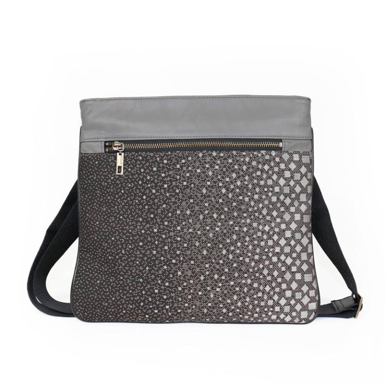 leathershoulder-gray-shikishi
